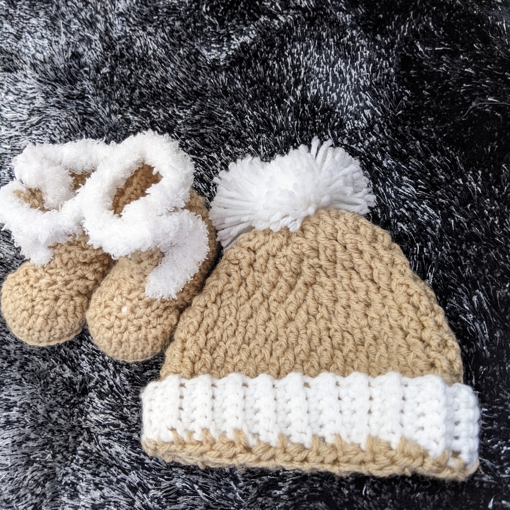 Baby girl crochet set